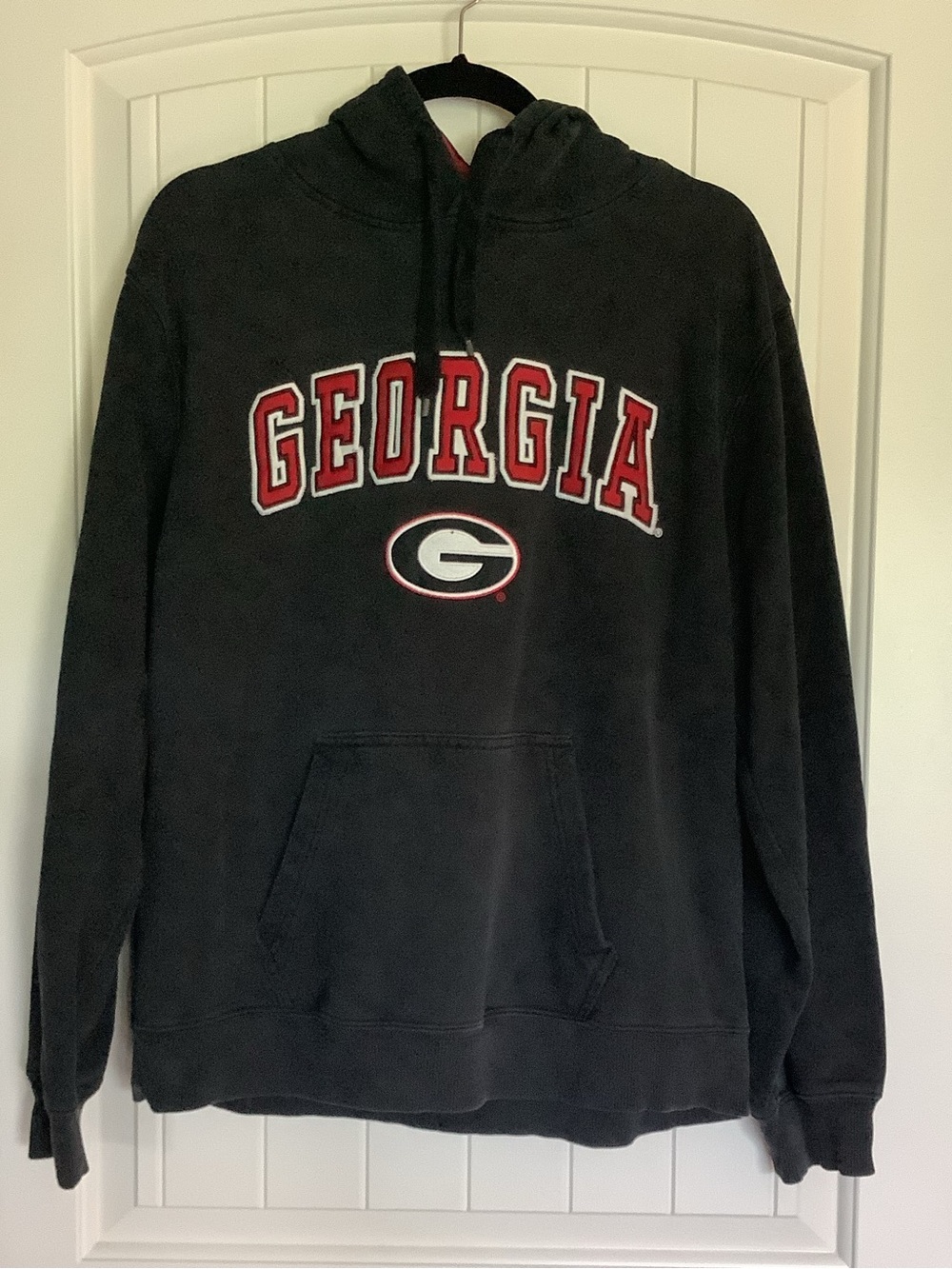Georgia Bulldogs Pullover Hoodie with University Logo